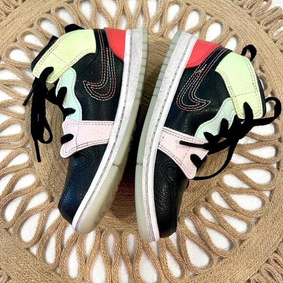 Nike Air Jordan 1 Mid Se GS  Av5174 Sneakers Black Ember Glow Barely Volt 10C - Picture 6 of 10